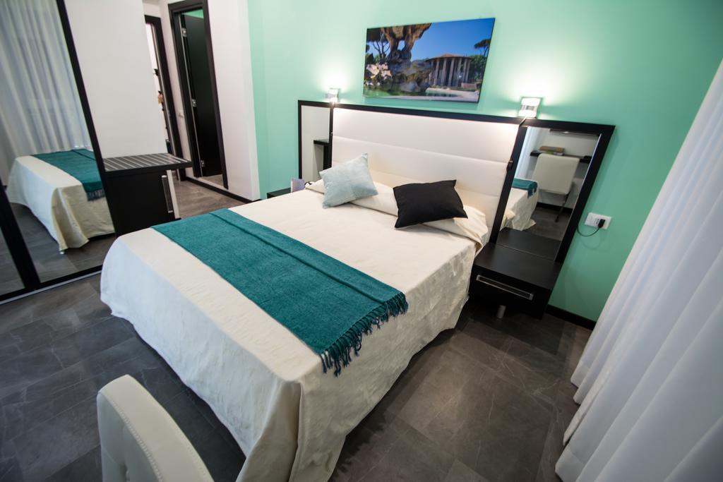 Capital Suite Rome Room photo